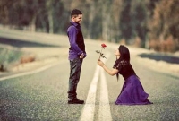 মেয়েরা ভালোবাসা ৫টি ইঙ্গিতের মাধ্যমে প্রকাশ করে