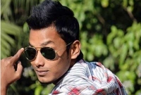 কলকাতায় মীরাক্কেল কাঁপাচ্ছেন বাংলাদেশের রাসেল  কলকাতায় মীরাক্কেল কাঁপাচ্ছেন বাংলাদেশের রাসেল