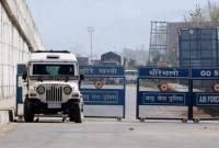 পাঠানকোটে এখনো চলছে বন্দুকযুদ্ধ