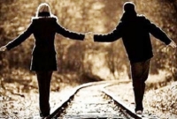 বৈজ্ঞানিক ব্যাখ্যা, ৮ কারণে প্রেমে পড়ে মানুষ 