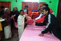  ঠাকুরগাঁওয়ে অভিযাত্রিকের শীতবস্ত্র বিতরণ