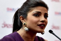 আমি খুব খারাপ মা, সন্তানকে সময় দিতে পারছি না : প্রিয়াঙ্কা আমি খুব খারাপ মা, সন্তানকে সময় দিতে পারছি না : প্রিয়াঙ্কা