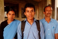 ছেলের সাথে বাবা-মা একই ক্লাসের শিক্ষার্থী