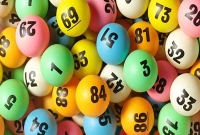 কার ভাগ্যে সাতশ’ কোটি টাকা?