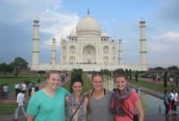 তাজমহল থেকে মুখ ফেরাচ্ছেন বিদেশিরা!