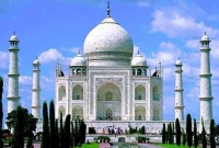 তাজমহল দেখতে এসে ঝরে গেল ৫টি তাজা প্রাণ