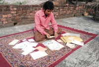 চিঠি লেখায় যেন তার শখ, এবার লিখলেন বারাক ওবামার কাছে