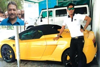 ডাব বিক্রেতা থেকে অদৃশ্য ম্যাজিকে পাঁচ হাজার কোটি টাকার মালিক