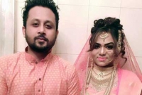 অবশেষে পঞ্চম স্বামীর ঘরে সুপার হিরোইন মিমো