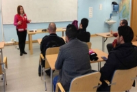 অভিবাসীদের আদব শেখাচ্ছে যে দেশ অভিবাসীদের আদব শেখাচ্ছে যে দেশ