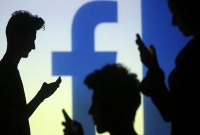 ফেসবুকে 'ফ্রেন্ড' হয়, সত্যিকারের 'বন্ধু' হয় কি?