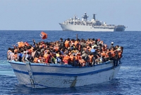 সন্তানকে সাগরে ছুড়ে ফেলে দেয়া এক মায়ে করুণ কাহিনী