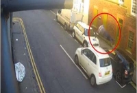 গাড়ির ধাক্কায় আকাশে উড়ে গেল মানুষটা!