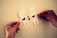 আপনার প্রেমিকা কতটা ভালোবাসে আপনাকে?