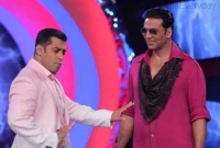 অক্ষয়কে হারিয়ে দিলেন সালমান