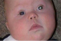 ক্যামেরার ফ্ল্যাশে রক্ষা পেল এক শিশুর জীবন! ক্যামেরার ফ্ল্যাশে রক্ষা পেল এক শিশুর জীবন!