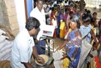 ১ কেজি চালের দাম ২ টাকা!