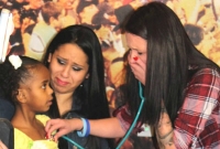 বিস্ময়কর সেই শিশুর হৃৎস্পন্দন শোনতে ৬ শ’ মাইল পাড়ি দিলেন মা বিস্ময়কর সেই শিশুর হৃৎস্পন্দন শোনতে ৬ শ’ মাইল পাড়ি দিলেন মা