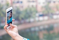 আবারও সেই সেলফির নেশা, কেড়ে নিলো যুবকের প্রাণ