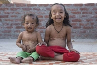 ৭ বছর বয়সের বুড়ি ও ১৮ মাসের বুড়োর গল্প ৭ বছর বয়সের বুড়ি ও ১৮ মাসের বুড়োর গল্প