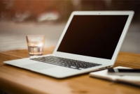 ৬ হাজার টাকায় বিক্রি হচ্ছে মিনি ল্যাপটপ!