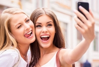 আপনি কি সেলফি তুলতে পছন্দ করেন?
