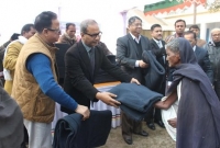  নীলফামারীতে প্রধান বিচারপতির দেয়া কম্বল বিতরণ
