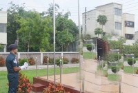 শ্বশুরবাড়িতে কনে, কারাগারে বাবা