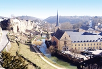 একটি সুখি দেশের গল্প, যেখানে সবাই কোটিপতি