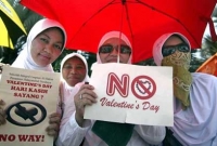 পাকিস্তানে নিষিদ্ধ ভ্যালেন্টাইনস ডে!