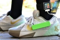 এ বার হাঁটলেই চার্জ হয়ে যাবে স্মার্টফোন!