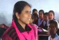 সুবাহানাল্লাহ, হিন্দি ভাষায় আল কোরআন অনুবাদ করলেন অন্ধ এক তরুণী