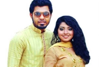 আবারও পড়শীর সঙ্গে রুমি