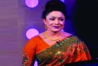 দেশে ফিরছেন সুপারহিট নায়িকা রোজিনা