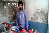 চা-পান বেচে এমবিএ পড়ছেন সোলায়মান
