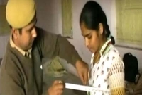 সরকারি চাকরি, মেয়েদের শারীরিক পরীক্ষা নেয় পুরুষরা