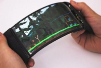 ফোন নয় যেন জাদুর কাঠি, চাইলে পারবেন বাঁকাতে