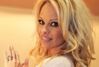 পঞ্চমবারের মত বিয়ে করতে যাচ্ছেন পামেলা 