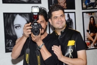 শাহরুখ খান যখন ফটোগ্রাফার