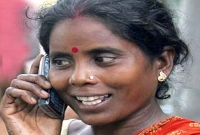 যে গ্রামে বিয়ে না হলে মেয়েদের মোবাইল নিষিদ্ধ