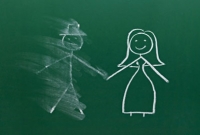 ছাইগুলোকে সেই রমণীর কবরে রাখুন