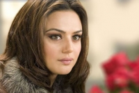 এক মহৎ উদ্দেশ্যে প্রীতি নিজের বিয়ের ছবি নিলামে তুলবেন