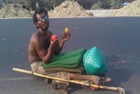 টেনিস খেলতে খেলতে ঢাকা থেকে চট্টগ্রামে ভিক্ষুক জসিম!