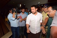 ভারত ছাড়ছেন আমির খান?