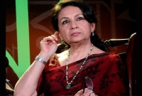 নওয়াজের মেহমান শর্মিলাকে পাকিস্তানে হেনস্থা