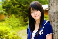 যা দেখে বুঝবেন মেয়েটি আপনার প্রেমে পড়েছে