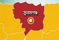 চুল ধরে টেনে হিঁচড়ে দুই শিক্ষিকাকে বের করে দেয়া হলো