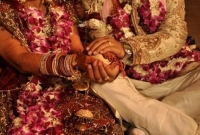 আজ মুমুর বাসর রাত !