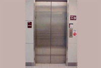 লিফটে এক মাস আটকা পড়ে মহিলার করুণ মৃত্যু!