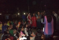 জাবিতে ছাত্রীদের ভিসির বাসা ঘেরাও